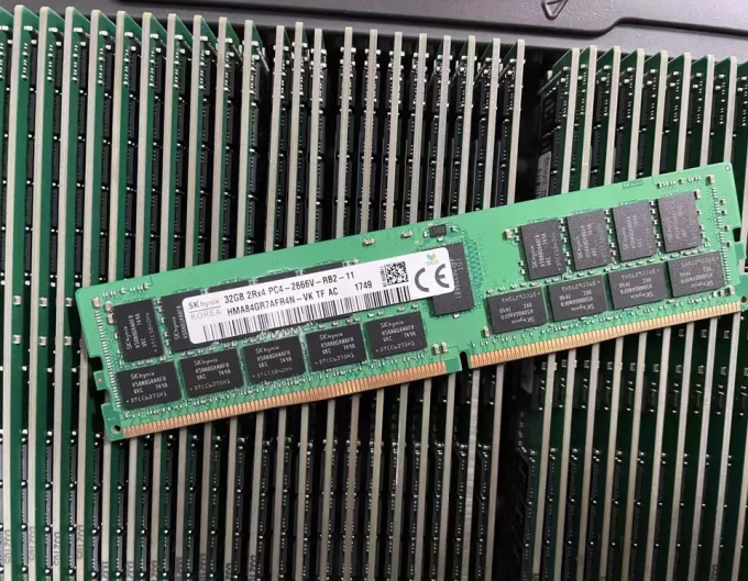 Διπλός πυκνός x4 DDR4-3200 μνήμης κεντρικών υπολογιστών Hynix 64GB ΚΑΝΟΝΙΣΜΌΣ ECC 3 μνήμης RAM RDIMM